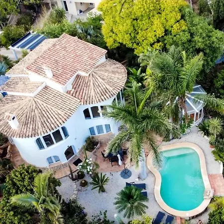 Casa Isla Tropical 别墅